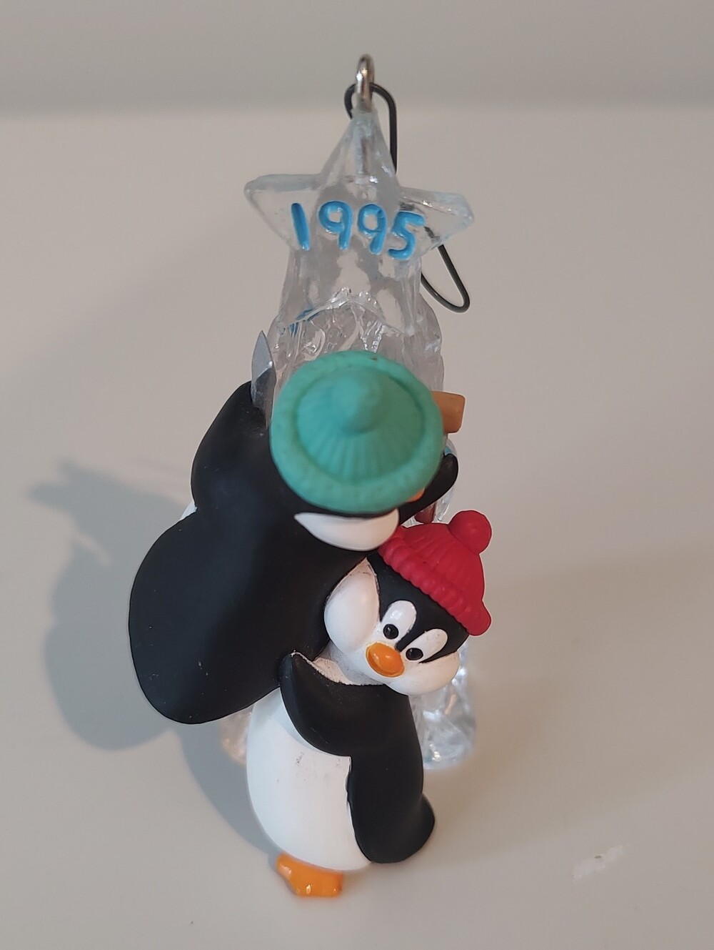 Hallmark Vintage Penguin And Iceberg Christmas Tree Ornament 1995